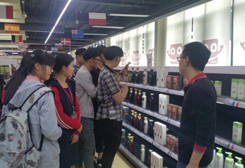 郑州十中学生深入企业开展“认知实践”,未雨绸缪规划职业生涯